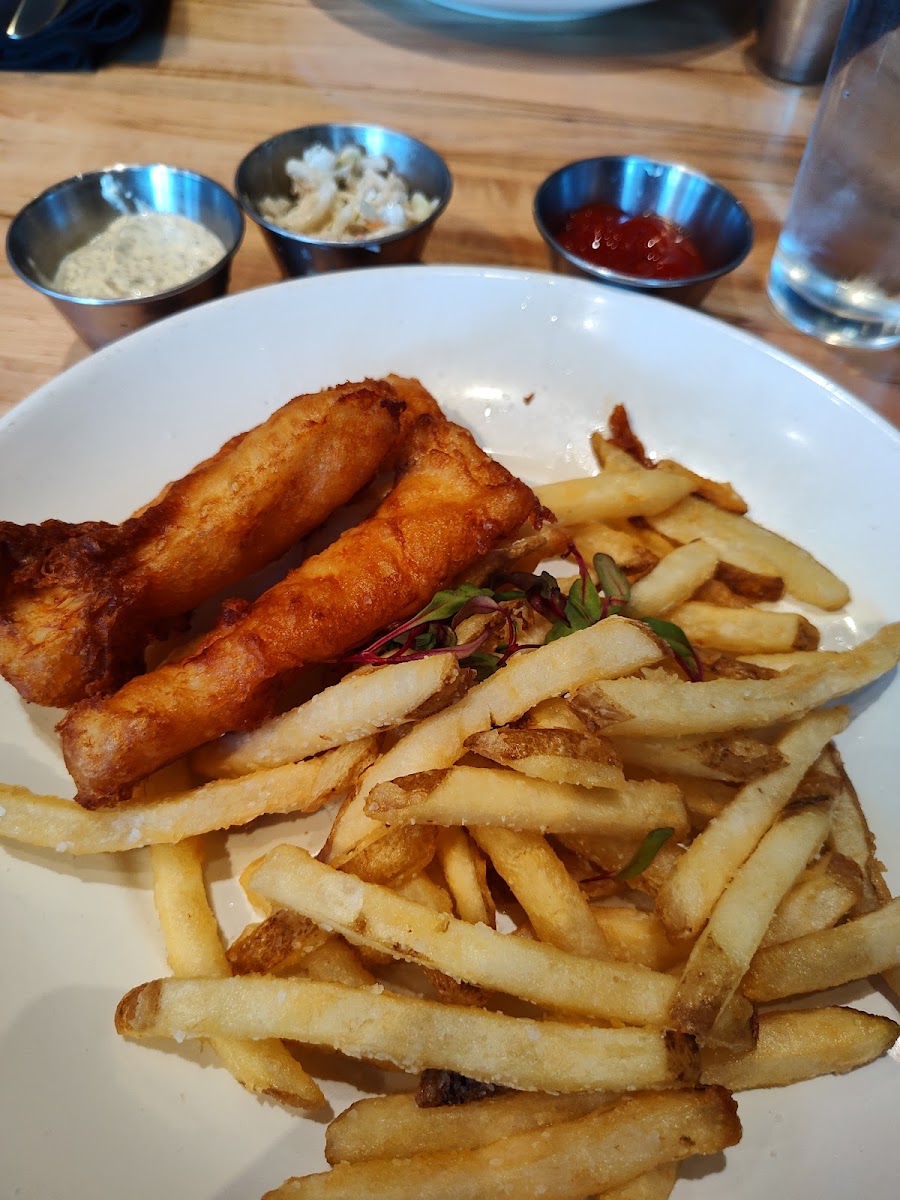 Chet's Bar And Grill-3