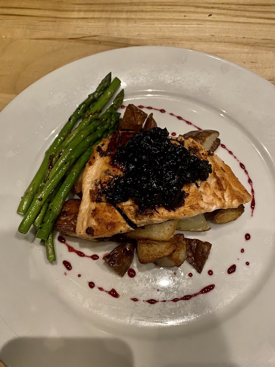 Chet's Bar And Grill-5